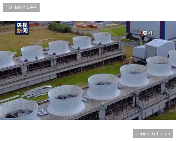 瓦伦西亚财政危机持续显现,长期影响球队竞争力与引援布局 瓦伦西亚财政危机持续显现,长期影响球队竞争力与引援布局